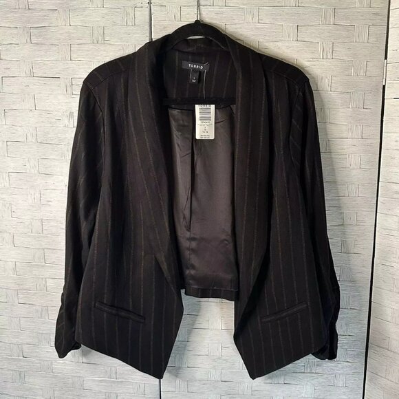Torrid Blazer NWT 1X XL Stripe Twill Cutaway Blazer Size $70 Black - Picture 5 of 6